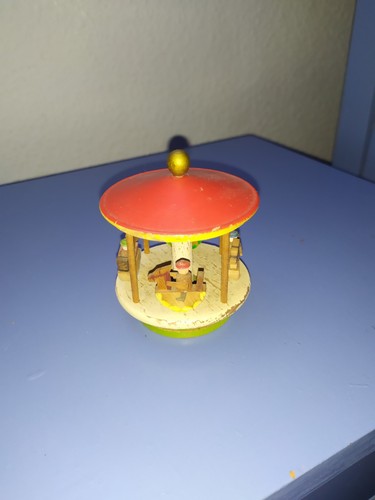 Altes holz spielzeug - altes, holz-spielzeug