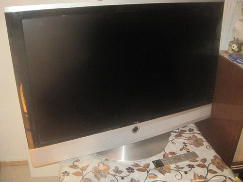 Löwe gebraucht 04 - tv,