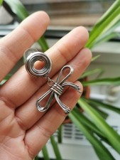 Einzelner Ohrring, silber