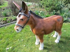 Esel lebensgroß braun Garten
