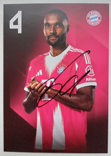 Johnathan Tah --- signiert --- Autogrammkarte Bayern AK 2025-26 25-26 2025-2026