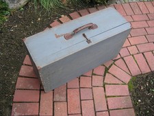 Alter Holzkoffer Holzkiste Fluchtkoffer Vintage gut erhalten Deko für Oldtimer