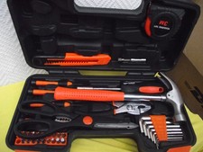 Kleiner Werkzeugkoffer mit Schere Zimmermannshammer Zange Schraubendreher Messer