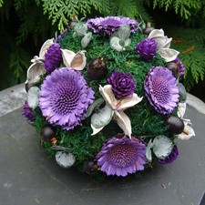 Grabschmuck Kugel Moos