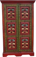 Kleiderschrank mit