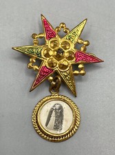 Kleine Anstecknadel Goldblech