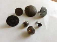 Sieben Zivilknöpfe 17. Jahrhundert drei sind Silber 1 Bronze massiv & schwer 