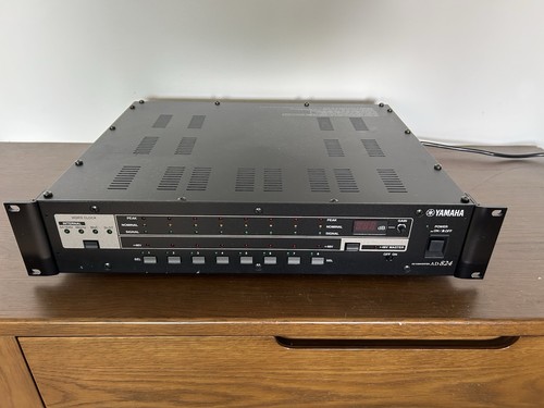 Yamaha 824 fach - 824, 8-fach