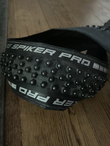 Schwalbe ice spiker - ice,