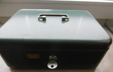 Geldkassette abschließbar (groß, 25 x 20 cm) grün  Hammers , 1 Schlüssel, mit La