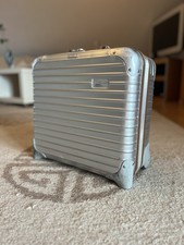 RIMOWA Lufthansa 747-8