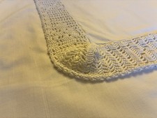 weißes Paradekissen