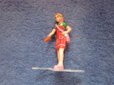 Schleich Mädchen fütternd aus 2011 ab 5 Jahre