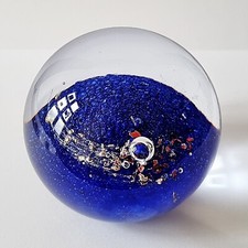 Großer Briefbeschwerer /