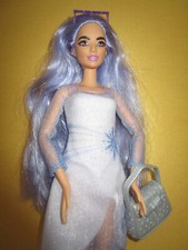 B-1904) BARBIE VIOLETTE HAARE