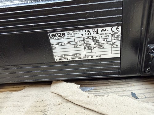 Lenze servomotor - 3~,