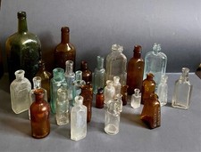 29 x Uralte Medizinflaschen Glasflaschen mit Prägung um 1890-1930 viel Berlin  !