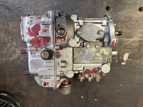 Einspritzpumpe cormick 323 - einspritzpumpe,