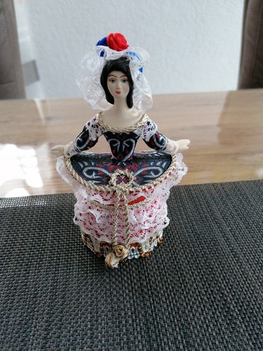 Russische puppe trachtenpuppe - russische,