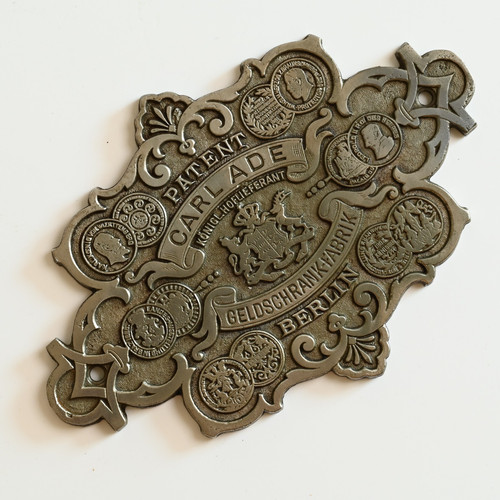 Carl ade gusseisen - ade, plakette