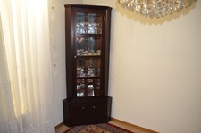 Eckvitrine  Eckschrank