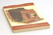 Kamery obskury. Fotograficke Pristoje z let 1840-1940 -Kamerakatalog Museum Prag