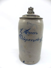 Antiker geritzter Bierkrug