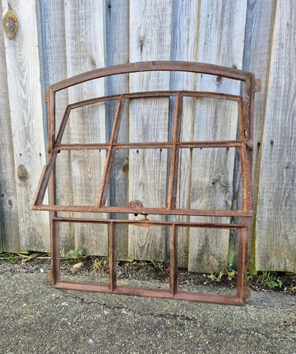 Altes gusseisen stallfenster - gusseisen,