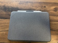 Logitech Combo Touch iPad 10