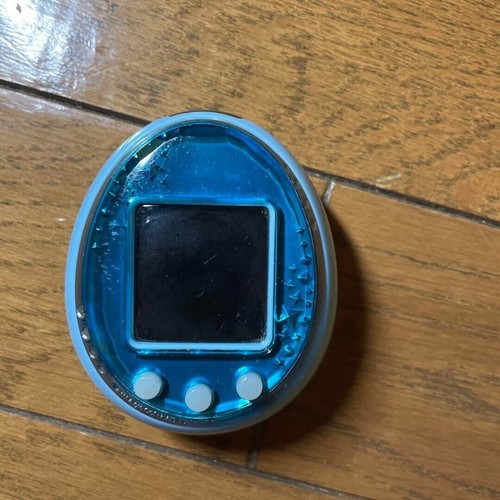 Tamagotchi version blue - tamagotchi,