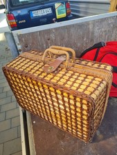 ♥ Picknickkorb mit Geschirr-Set für 4 Personen, Dachbodenfund, Korbweide, NEU ♥