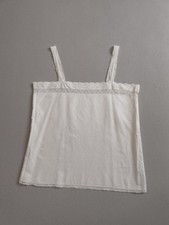 Antike Leibwäsche weiß