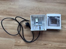 Aufputz Kleinverteiler / Sicherungskasten + Schukostecker + 6A Sicherungsautomat