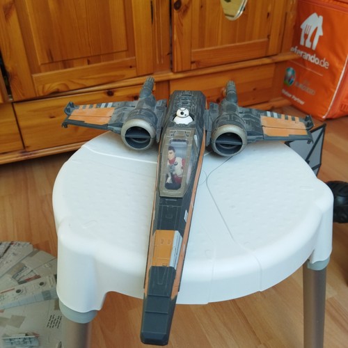 Star wars wing fighter - x-wing,