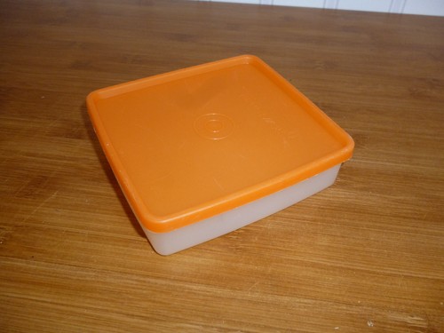 Tupperware weißer eckiger