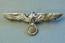 MÜTZENADLER FÜR DIE