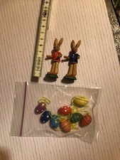 2 kleine Osterhasen und 8