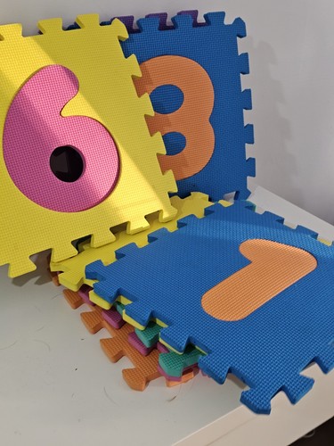 Schaumstoff zahlen puzzle - schaumstoff,