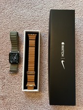 Apple Watch Series 5 Nike Edition, 44mm, Space Grey, Akku 84%, Gebrauchsspuren