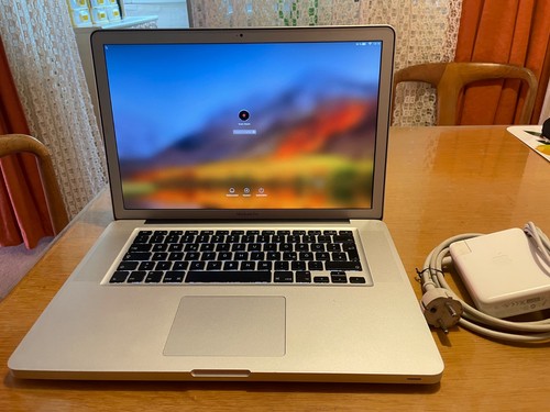 Silbernes macbook pro a1286 - macbook,