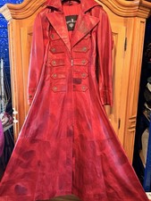 Impero London, Mantel