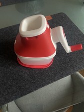 Tupperware Käsereibe Mahl-Chef Grate N Store Multi-Mühle