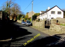 Foto 6x4 Heiligabend Sonnenschein und Schatten in Wind Street, Laleston Lal c2014