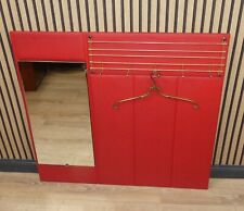 1970er Garderobe Flurgarderobe Wandgarderobe rot Messing String mit Spiegel