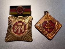 2 DDR Abzeichen Kollektiv der