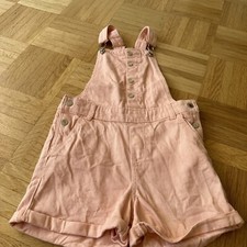 Latzhose H&M Gr.122 Top Zustand ?
