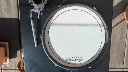 Red alesis mesh drum pad - red,