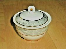 HW Design wunderschöne Zuckerdose Porzellan weiß Borde Goldrand NEU 10,5x10,5 cm