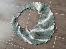 Drachenschwanz Schal in GRÜNTÖNEN ,echte Handarbeit, Länge ca. 175 cm