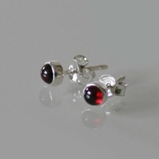 Silber-Ohrstecker mit Granat - rund - 5 mm - AJ - Silber 925